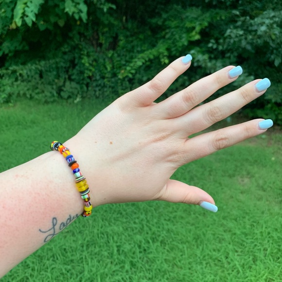 Funky Glass Beaded Bracelet - Picture 3 of 12